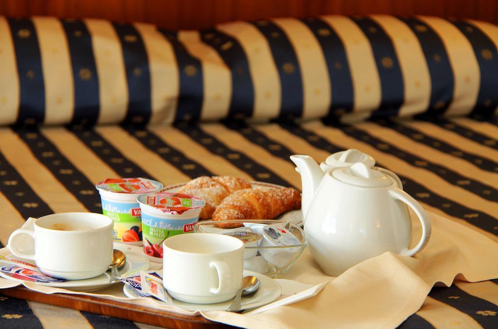 Hotel De Paris Терни Номер фото